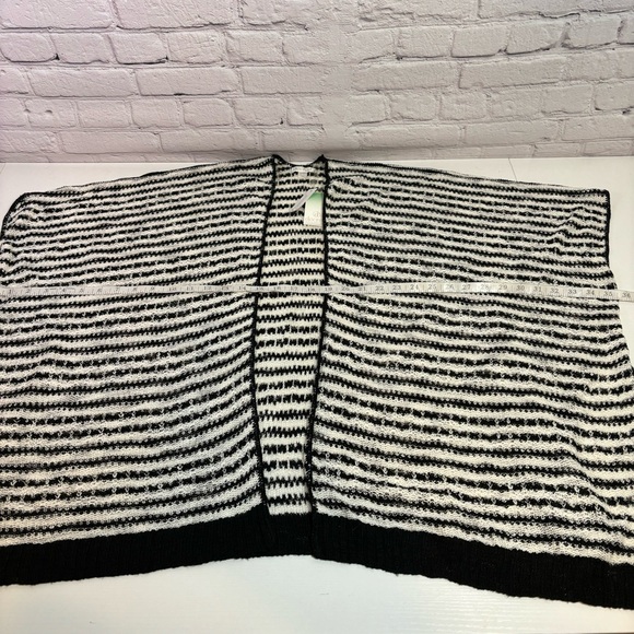 NWT Decree Black and White Striped Open Front Light Weight Poncho XL - Picture 5 of 8